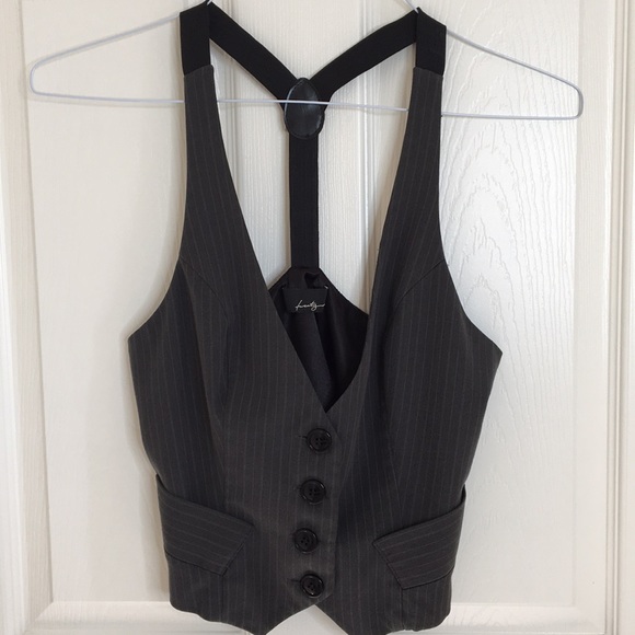 Vest - Picture 1 of 3